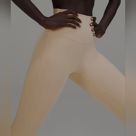 NWT Lululemon Align High-Rise Crop 17" Size 8 - Picture 3 of 5